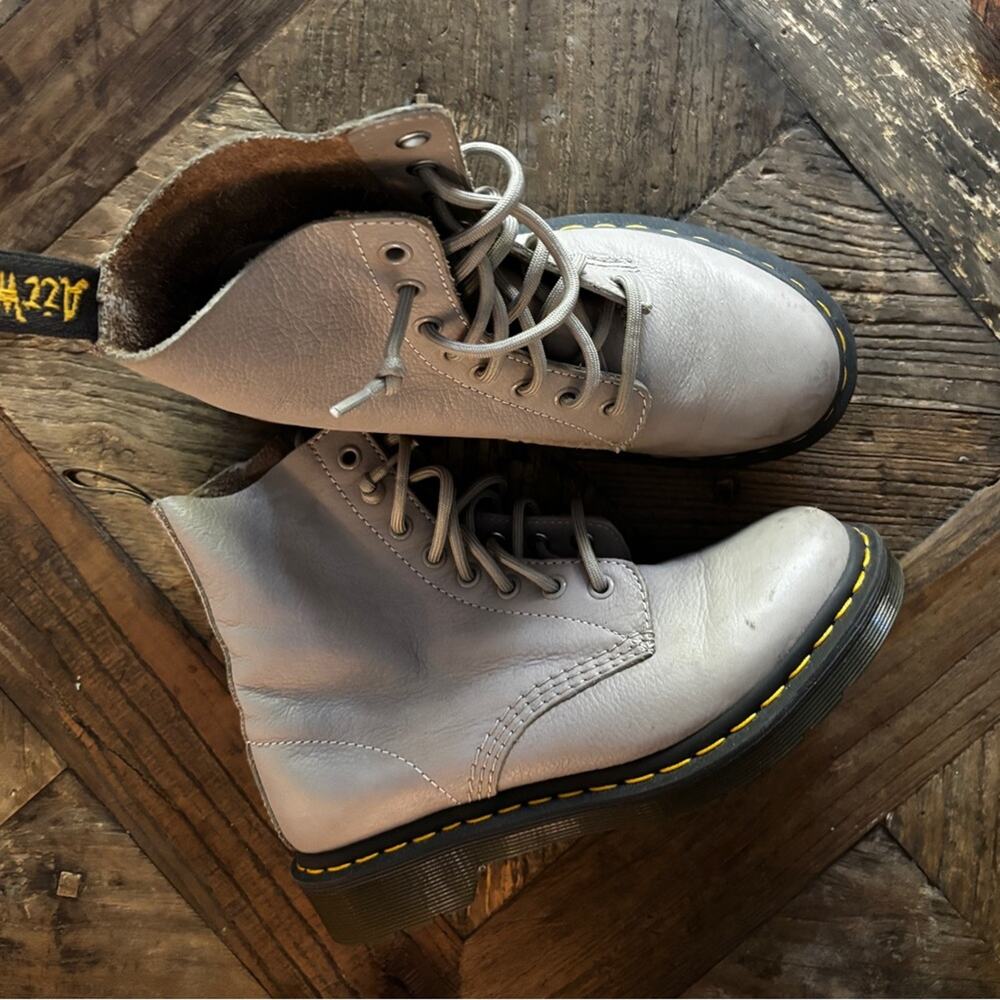 Brown doc martens great condition size 7 women’s